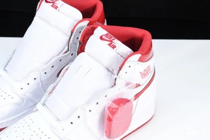 AIR 555088 OG "METALLIC RETRO - HIGH 103 1 RED" JORDAN 1029